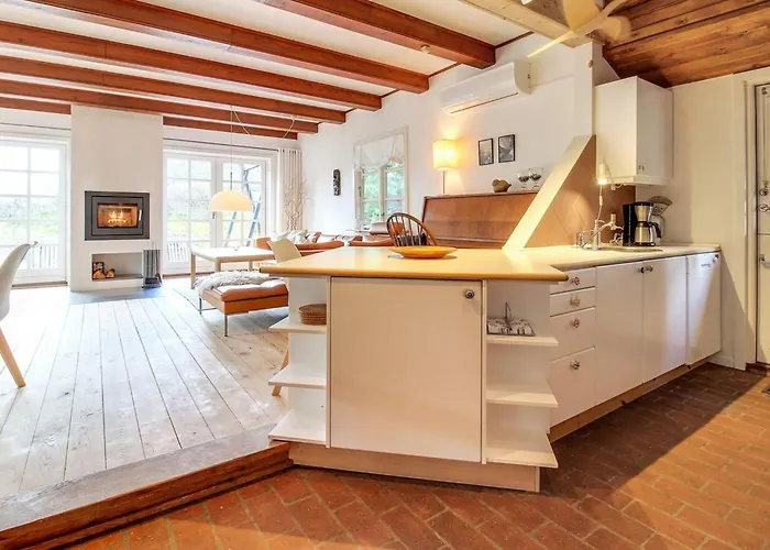 Risto - 2-3km From The Sea By Interhome *